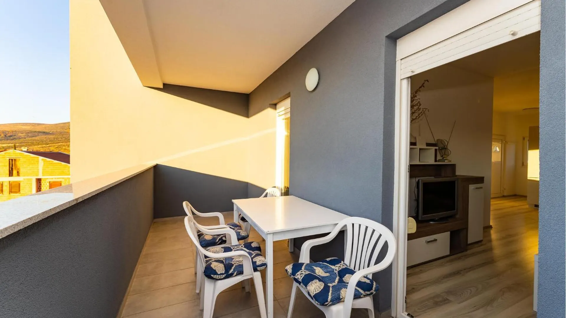 Stunning Apartment In Gornji Karin Croatia